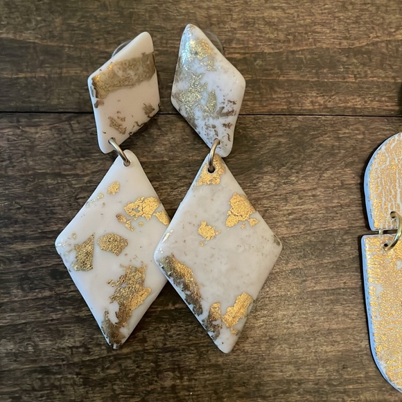 Pair of polymer clay earrings - gold and pink - Picture 2 of 4